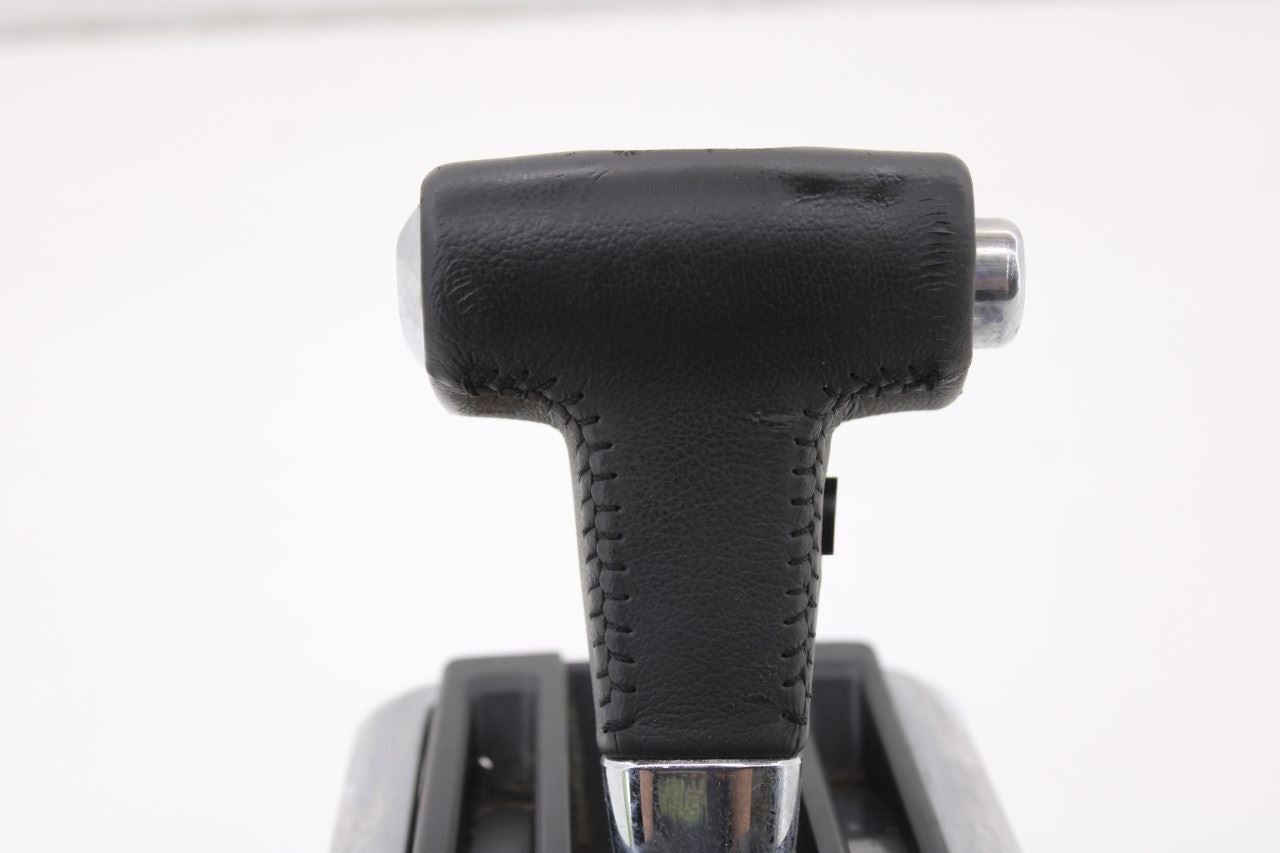 2010 Ford Mustang Premium Conv V6 Automatic Transmission Gear Shifter Lever Knob8