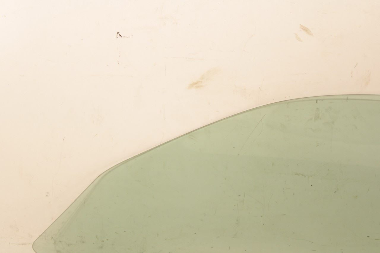 1997-2004 Chevrolet Corvette Front Right Side Door Window Glass 10403190 OEM - Alshned Auto Parts