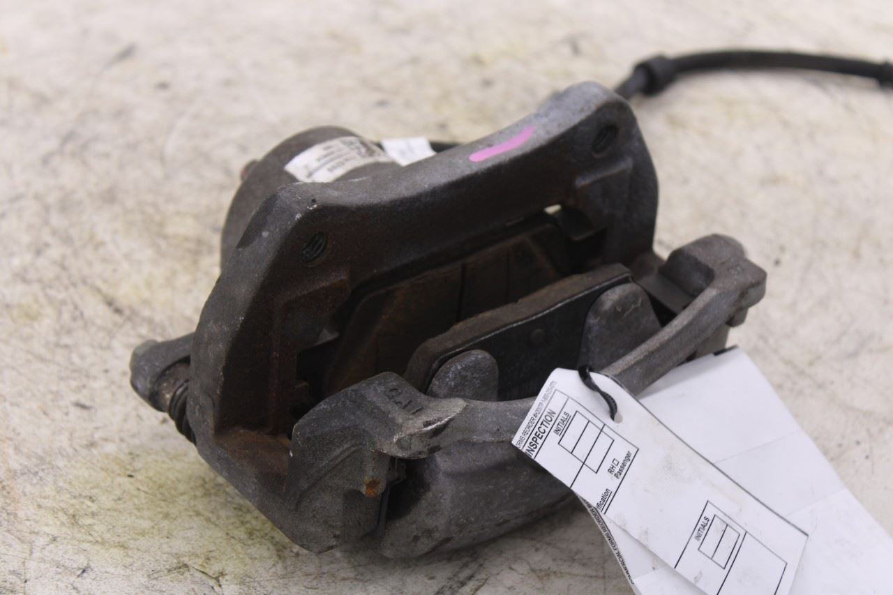 2018-24 Chevrolet Equinox LT 1.5L FWD Front Passenger RH Side Brake Disc Caliper10