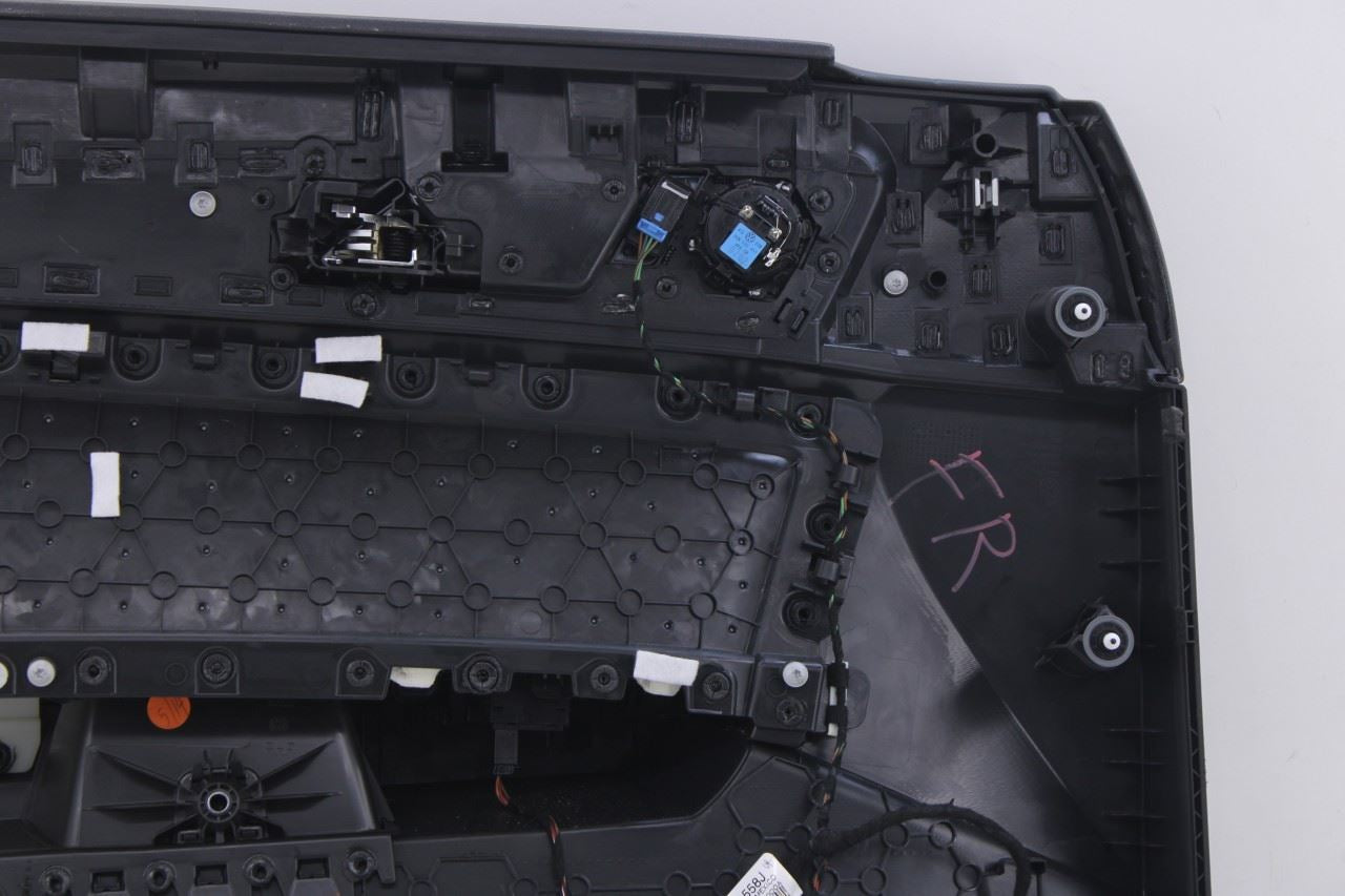 21-23 Volkswagen Atlas SE Front Right Side Door Trim Panel 3CN867012TZRX *ReaD* - Alshned Auto Parts
