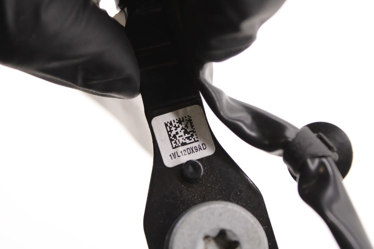 2014-2018 Jeep Grand Cherokee Limited 3.6L 4WD Front Right Side Seat Belt Buckle - Alshned Auto Parts