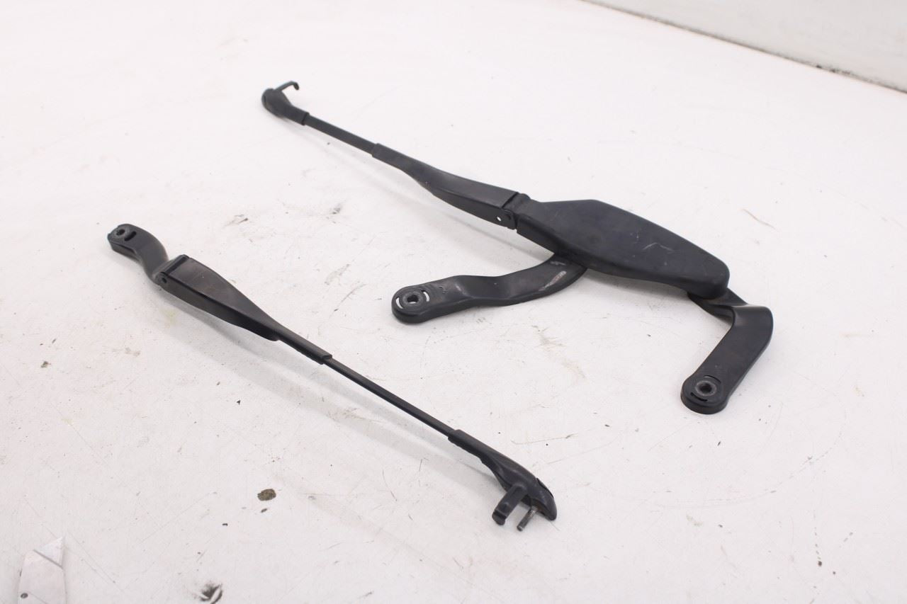 04-2005 Mercedes-Benz E500 Front Left and Right Windshield Wiper Arm 2118201144 - Alshned Auto Parts