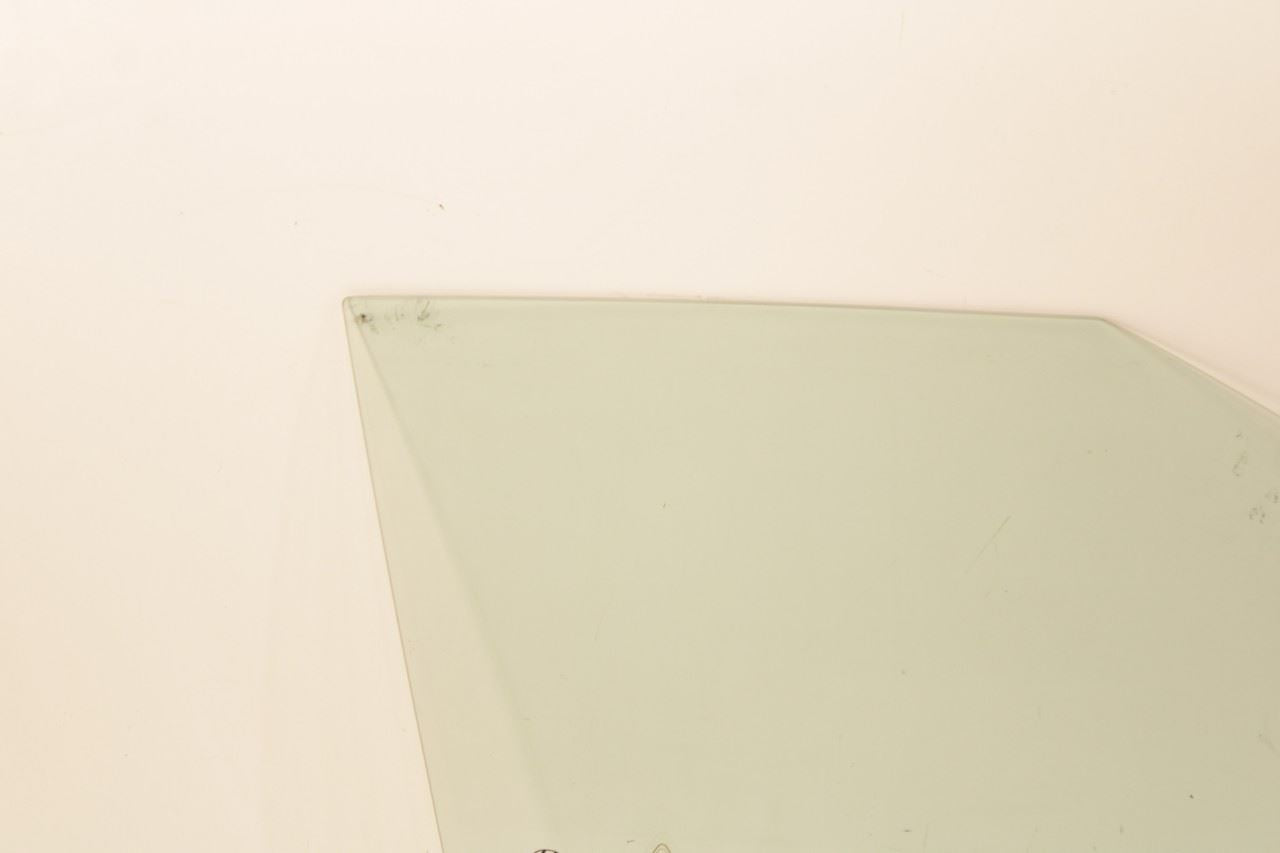 2011-2017 Hyundai Veloster Turbo Front Right Door Window Glass 82421-2V000 OEM - Alshned Auto Parts