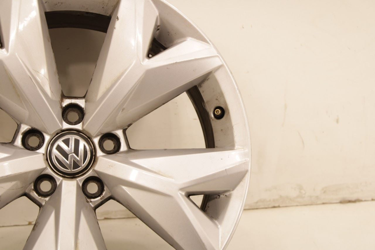 2018-2020 Volkswagen Atlas S Alloy Wheel R18x8J 5 Y Spoke Design 3QF601025L OEM - Alshned Auto Parts