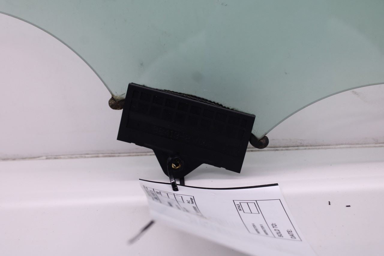 2019-2023 Hyundai Santa Fe SEL Front Right Door Window Movable Glass 82421-S20007