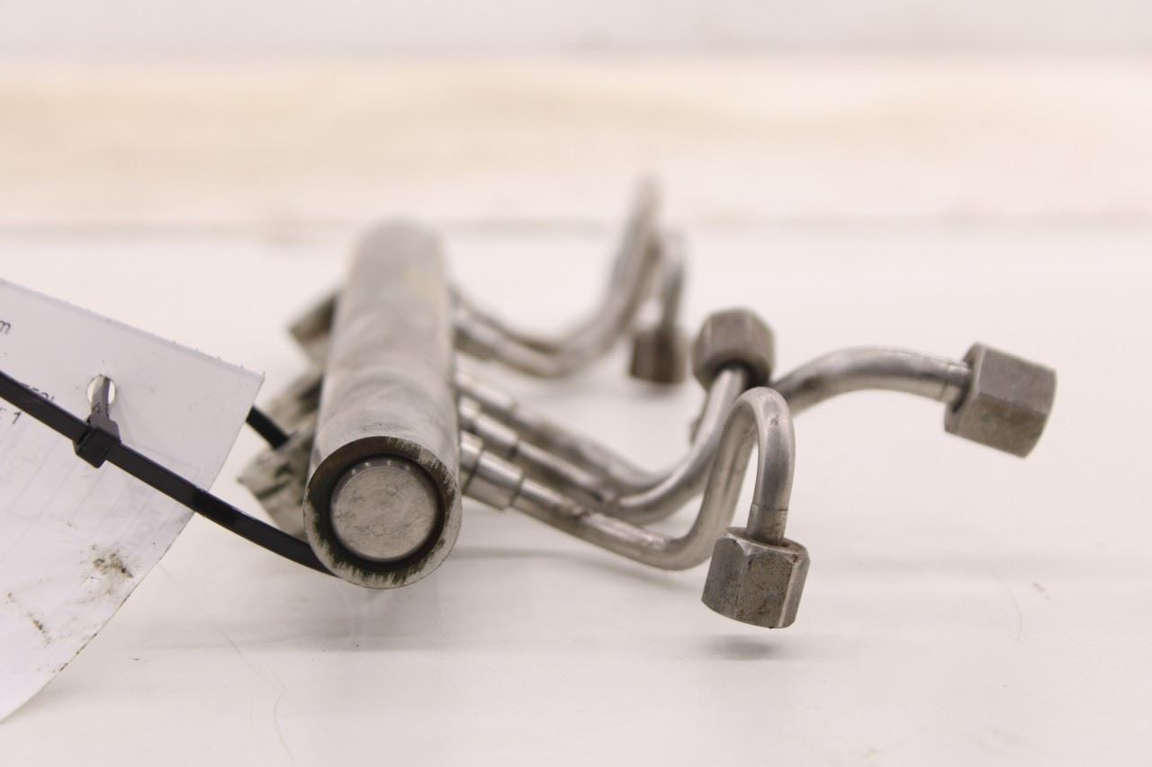 13-15 BMW 750i xDrive 4.4L Twin Turbo RH Side High Pressure Fuel Injection Rail6