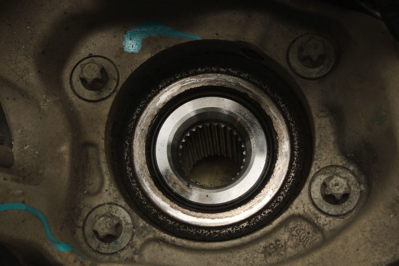 10-16 Mercedes-Benz E350 Sport 4MATIC Rear Right Spindle Knuckle Hub 2123500241 - Alshned Auto Parts