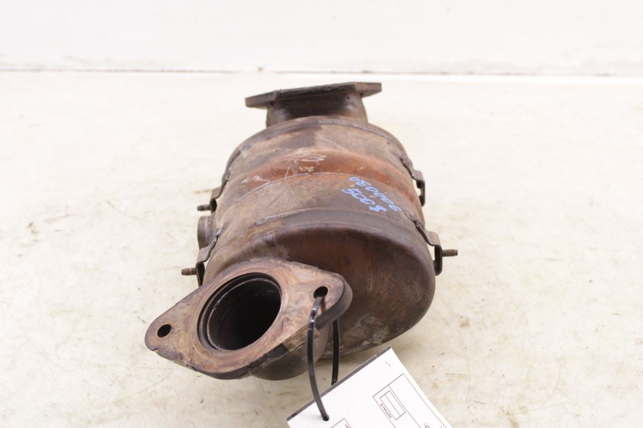 2017-18 Chrysler Pacifica Limited 3.6L FWD Front Exhaust Manifold 68184158AD OEM - Alshned Auto Parts