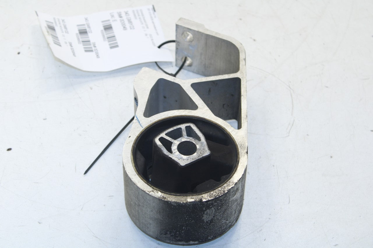 2019-2025 Chevrolet Blazer 2LT FWD Rear Lower Transmission Mount 85157577 OEM - Alshned Auto Parts
