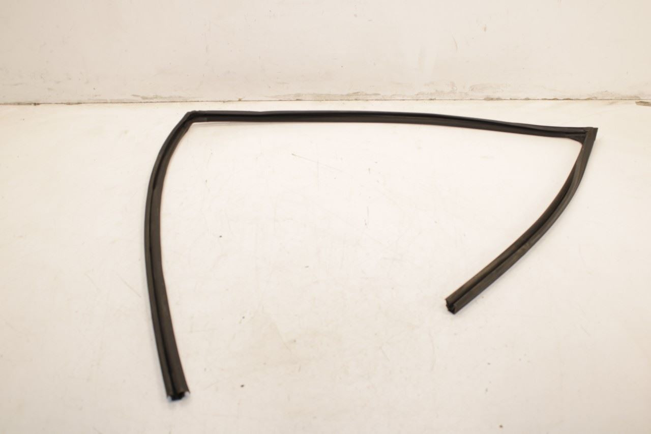 2014-2020 Infiniti QX60 Front Left Door Run Channel w/ Belt Molding Weatherstrip - Alshned Auto Parts