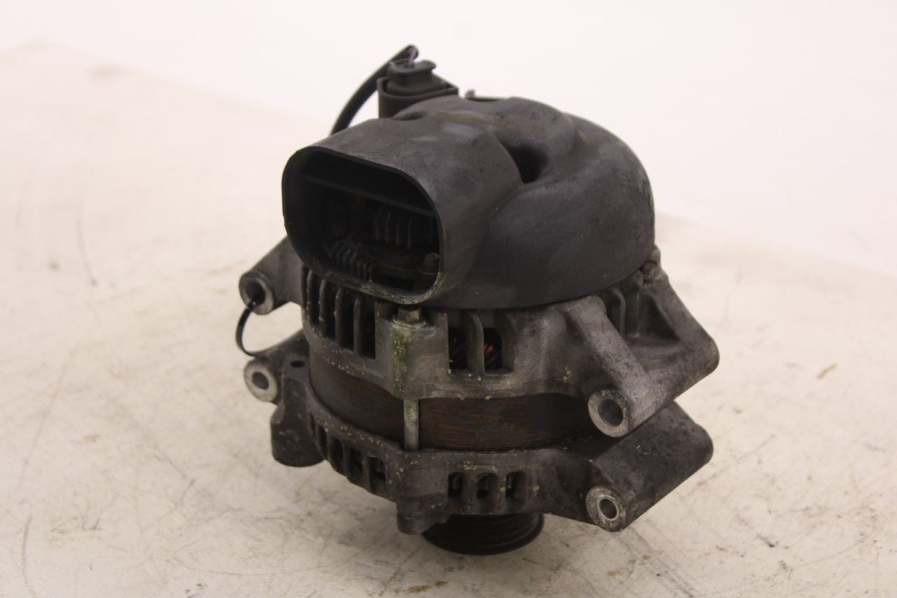 2013-15 BMW 750i xDrive 4.4L AWD Engine Alternator Generator 12-31-7-616-126 OEM2