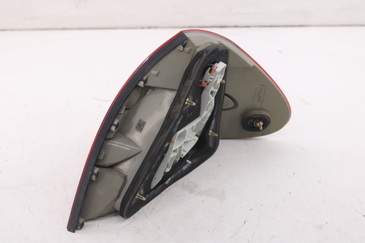 2003-2006 Mercedes-Benz E500 Rear Left Driver Side Tail Light Lamp 211-820-05-64 - Alshned Auto Parts