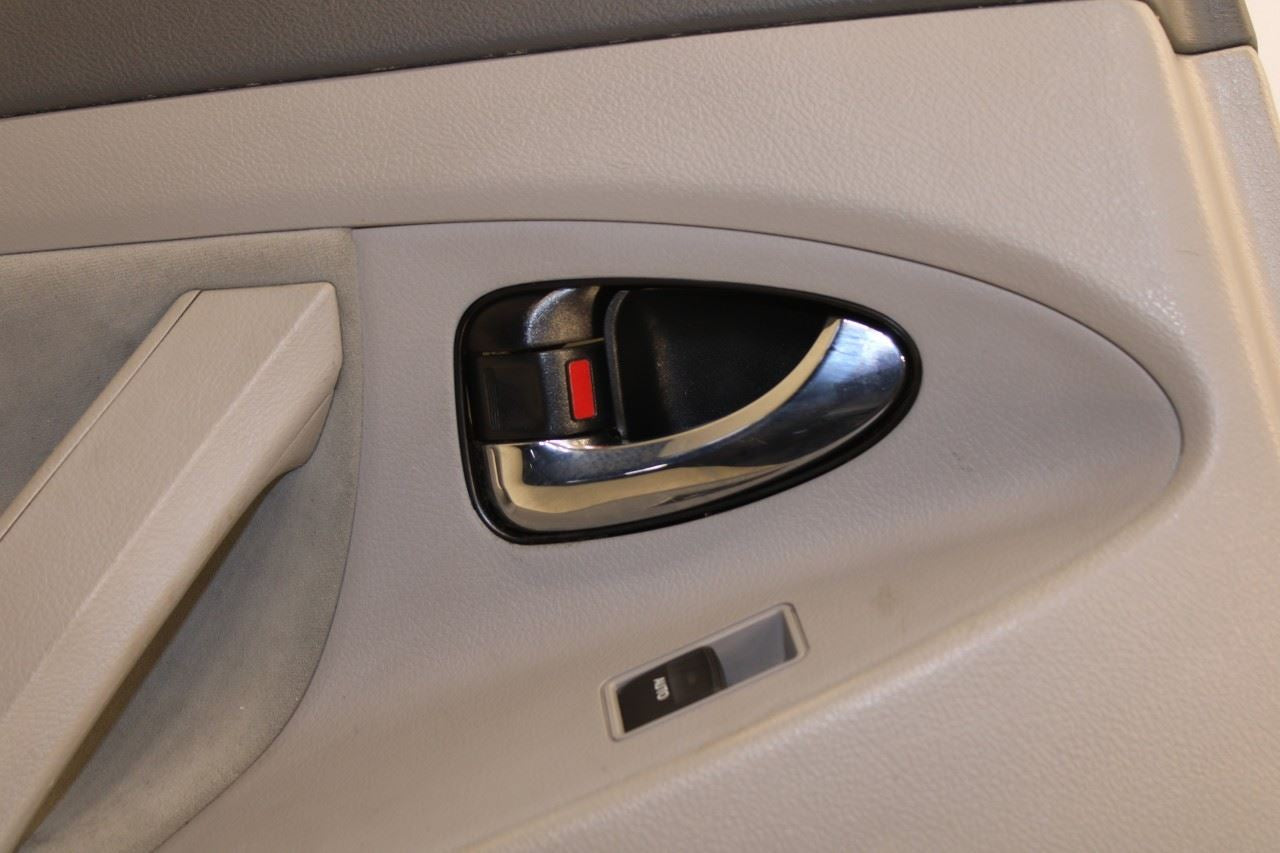 2010-2011 Toyota Camry LE Rear Left Driver Side Door Trim Panel 67640-06852-B0 - Alshned Auto Parts