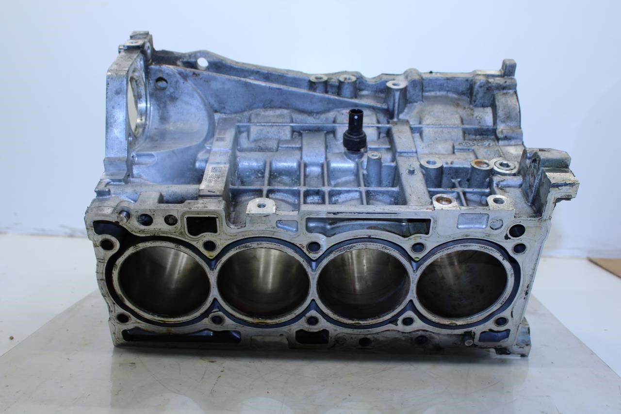 2019-2020 Hyundai Santa Fe Limited 2.4L Engine Cylinder Block 21100-2GGC0 OEM - Alshned Auto Parts
