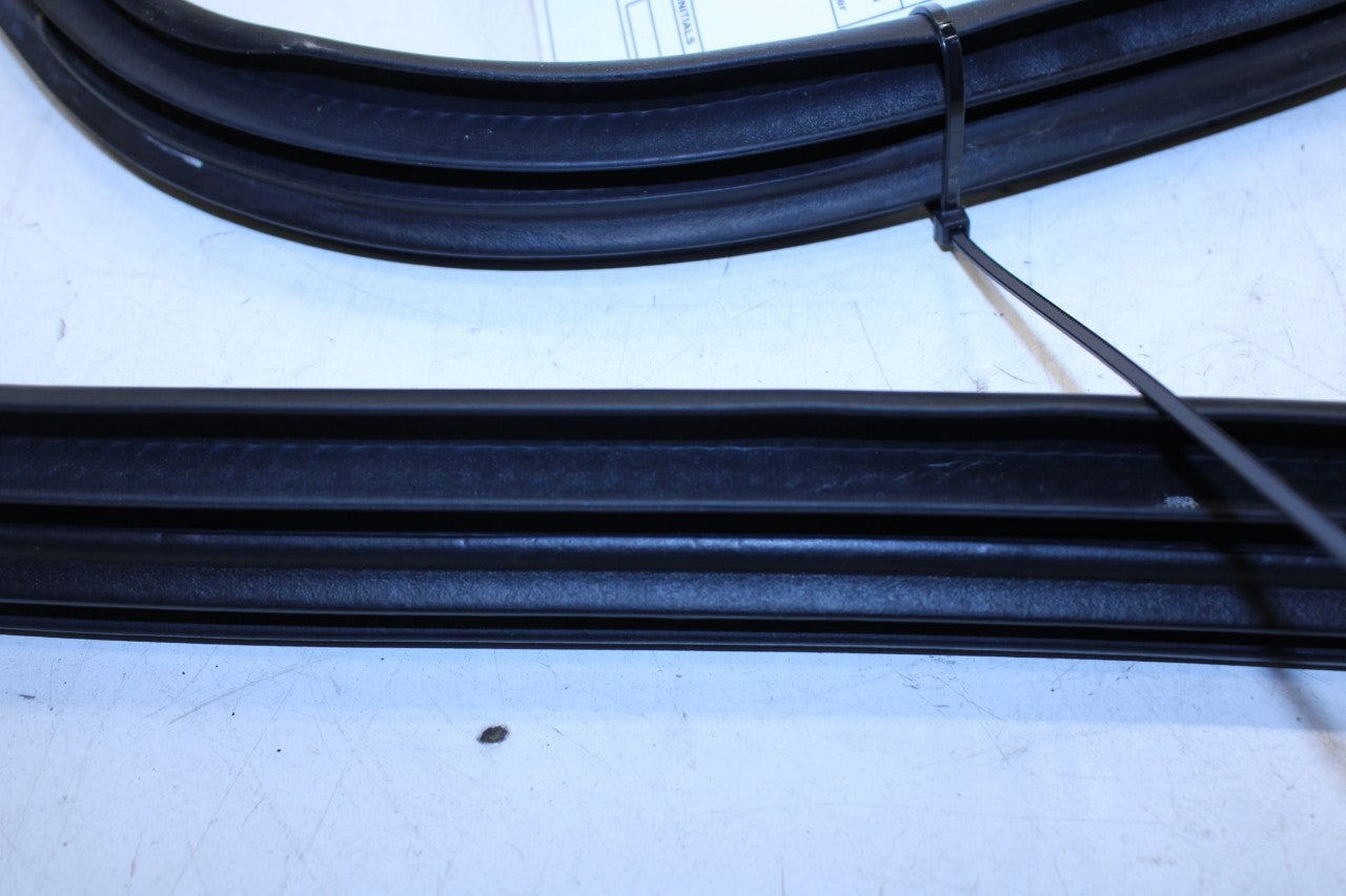 99-16 Ford F250 Lariat Crew Cab RR RH Door Weatherstrip On Body 5C3Z-2625324-AA - Alshned Auto Parts