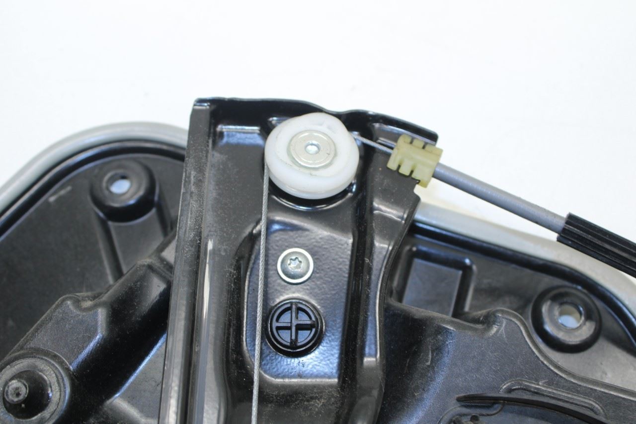 17-2019 Alfa Romeo Giulia Ti FR RH Door Window Regulator w/ Carrier 00505514710 - Alshned Auto Parts