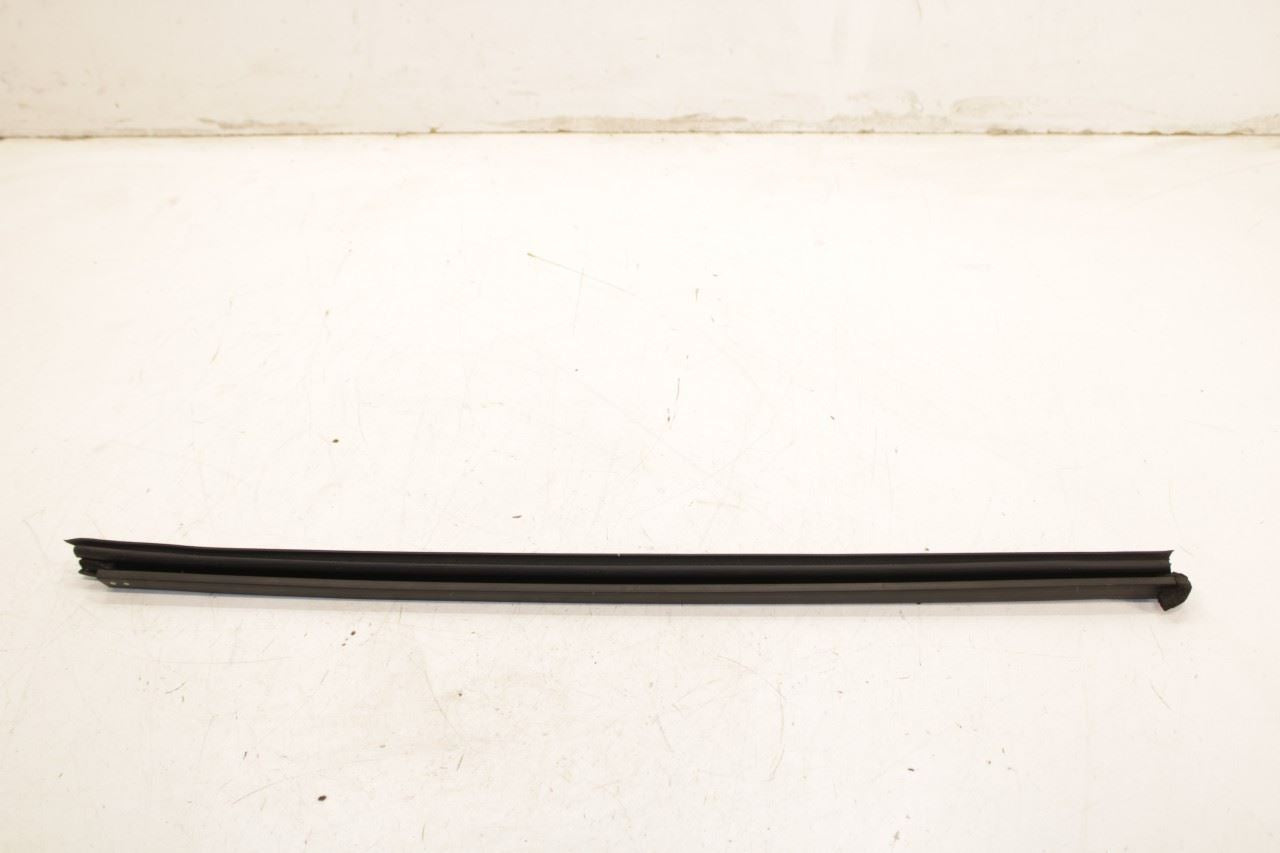 2014-2020 Infiniti QX60 Front Left Door Run Channel w/ Belt Molding Weatherstrip - Alshned Auto Parts
