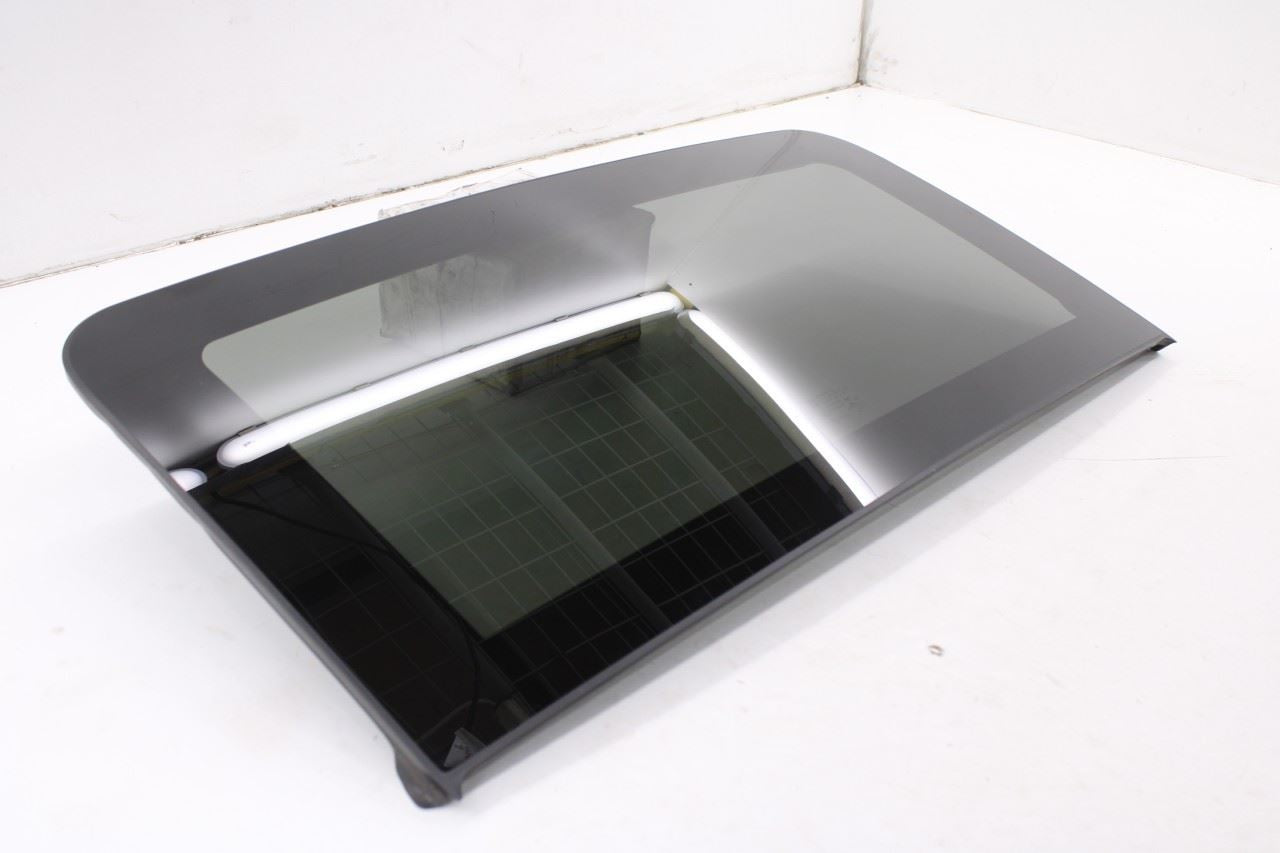 2017-2019 Buick LaCrosse Premium Roof Window Front Sunroof Panel Glass 841177352