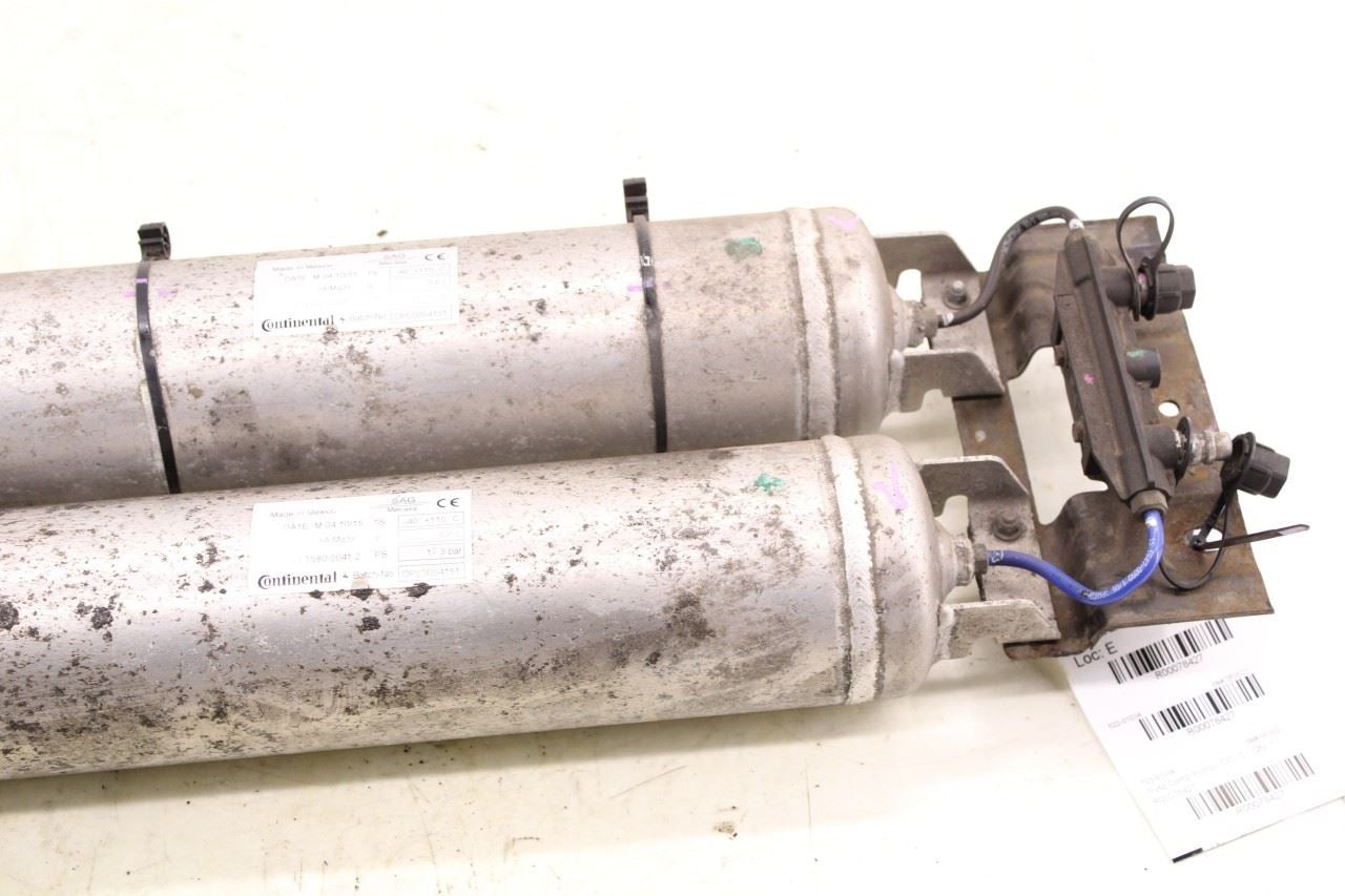 13-18 RAM 1500 Laramie 5.7L 4x4 Front Air Ride Suspension Reservoir 04877129AC - Alshned Auto Parts