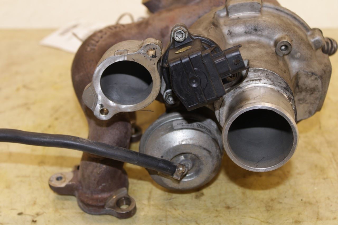 2014-20 Maserati Ghibli S Q4 3.0L AWD Left Side Engine Turbocharger Manifold 57K - Alshned Auto Parts