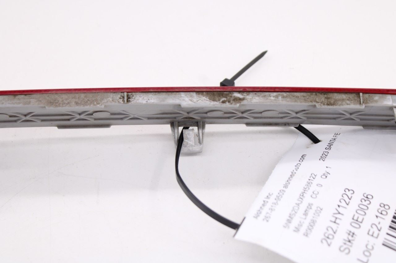 2021-2023 Hyundai Santa Fe SEL Rear Bumper Center Lamp Reflector 92409-S1510 OEM10