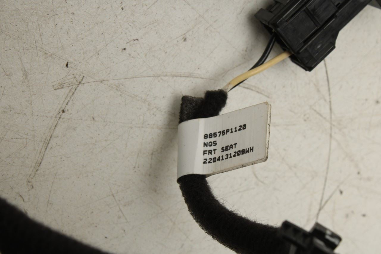 2023-2024 Kia Sportage Hybrid EX Front Right Side Seat USB Port Charger w/ Cable - Alshned Auto Parts