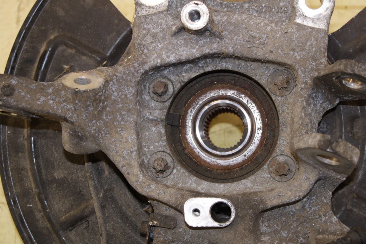 2014-16 Maserati Ghibli S Q4 3.0L AWD Rear Passenger RH Side Spindle Knuckle Hub - Alshned Auto Parts