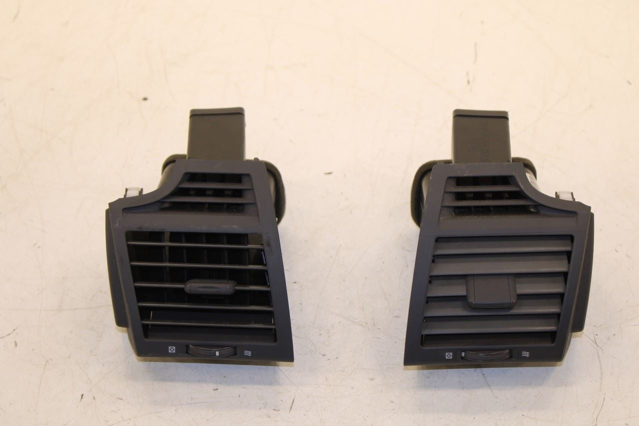 07-11 Toyota Camry LE Front Right and Left Outer Air Vent Grille 55670-06101-B1 - Alshned Auto Parts