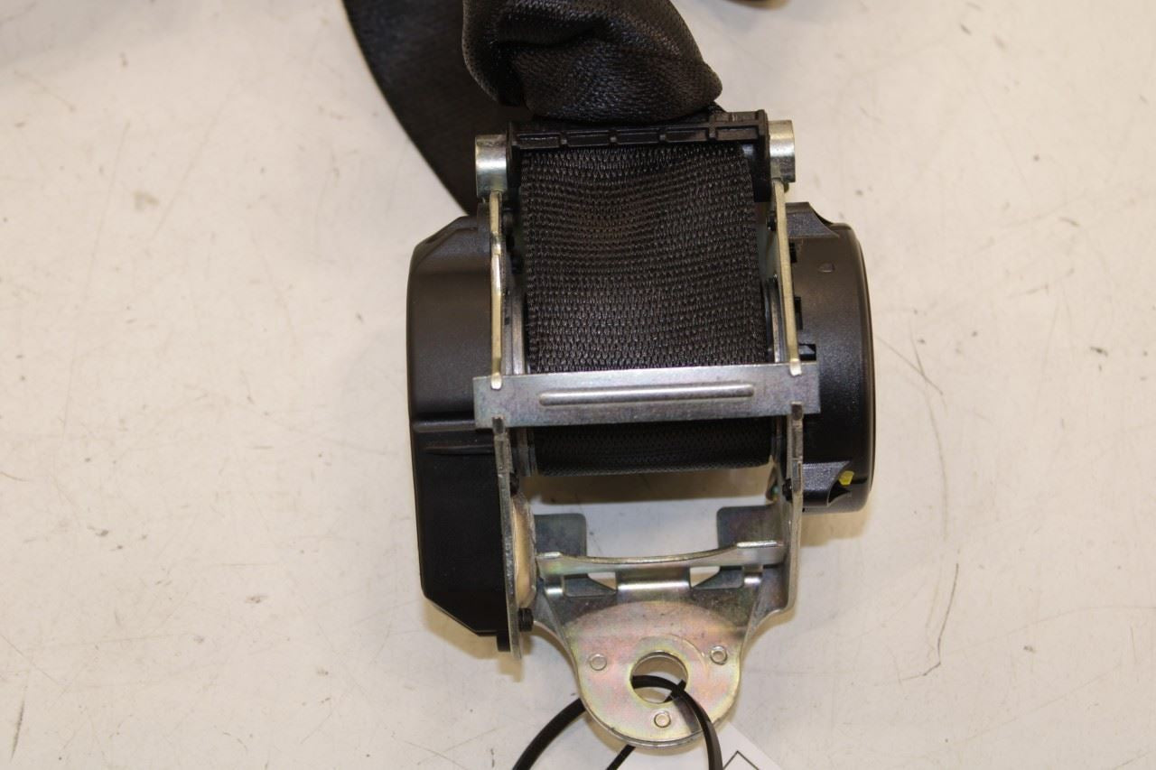 14-21 Maserati Ghibli S Q4 3.0L AWD Rear Right Side 2nd Row Seat Belt Retractor - Alshned Auto Parts