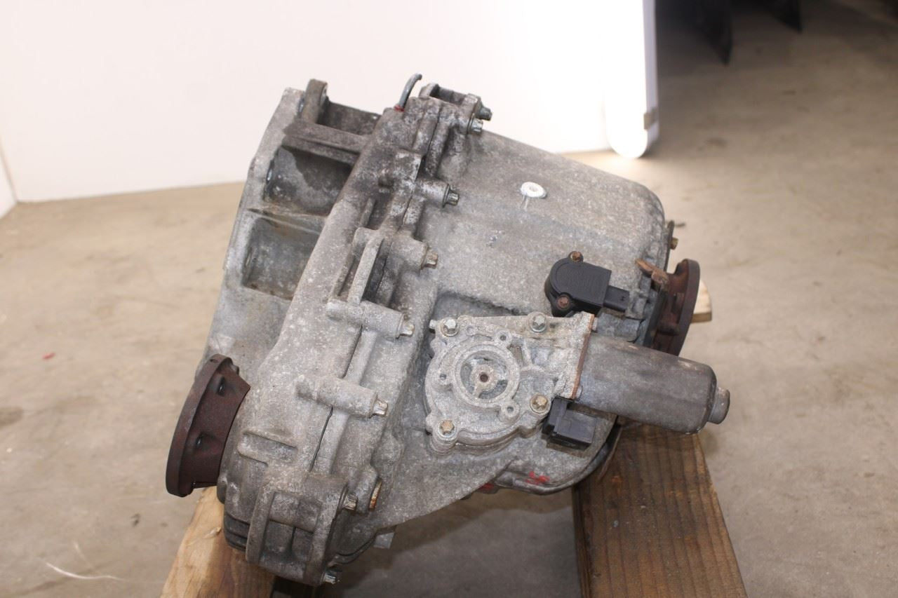 2006-2014 Land Rover Range Rover HSE 4WD Transfer Case LR049160 OEM8