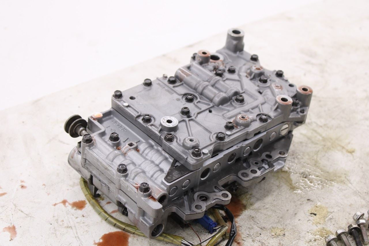 2016-2020 Toyota Sienna LE 3.5L 8-Speed Auto Transmission Valve Body w/ Oil Pan5