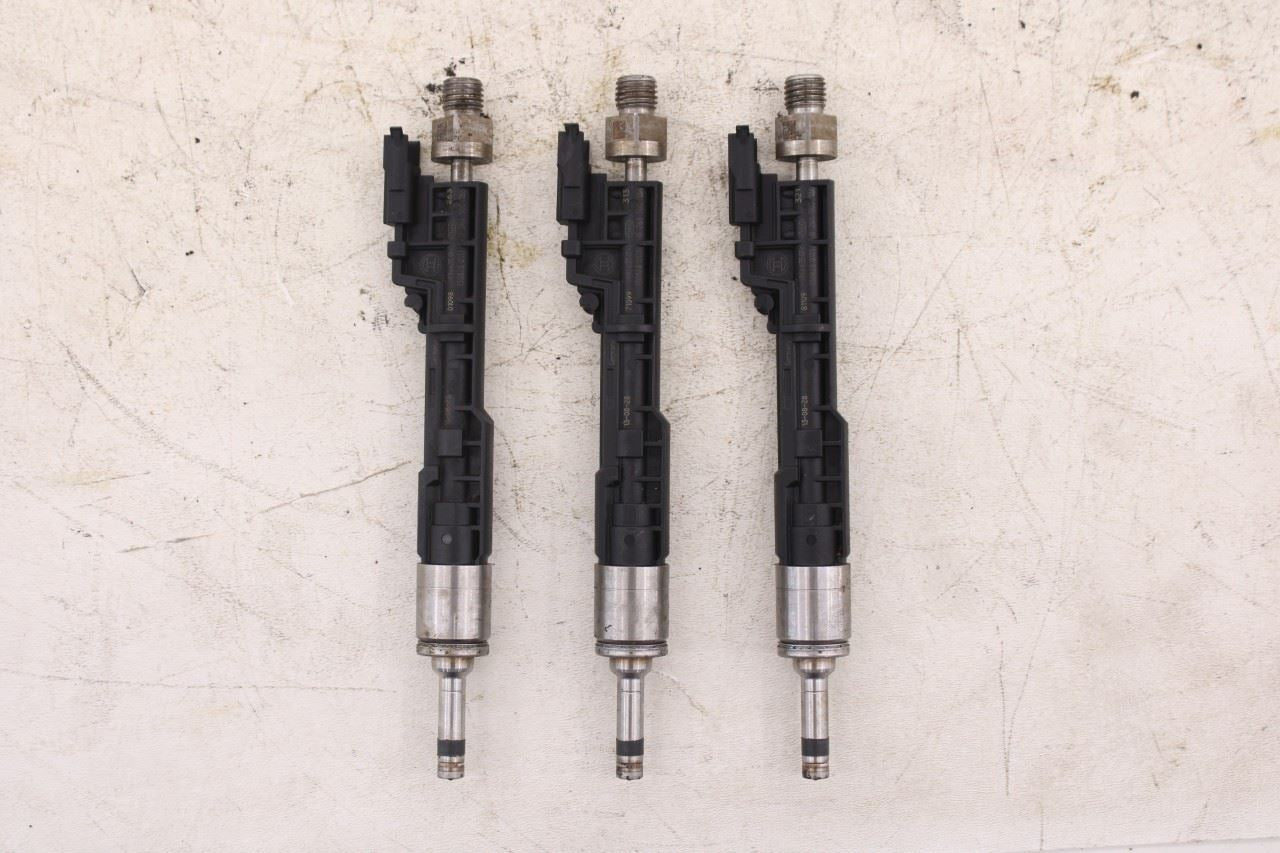 2013-2015 BMW 750i xDrive 4.4L Twin Turbo High Pressure Fuel Injector Set of 82