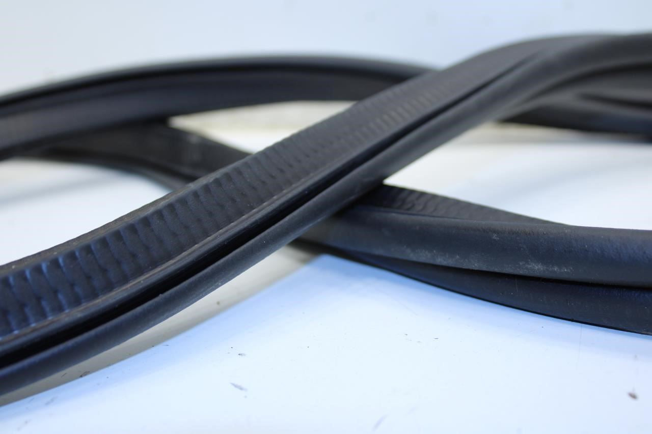 15-16 BMW 435i Gran Coupe xDrive Liftgate Trunk Lid Weatherstrip 51-76-7-398-238 - Alshned Auto Parts