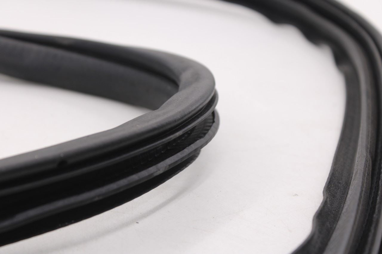 2011-25 Mitsubishi Outlander Sport SE Front Right Side Door Weatherstrip On Body8