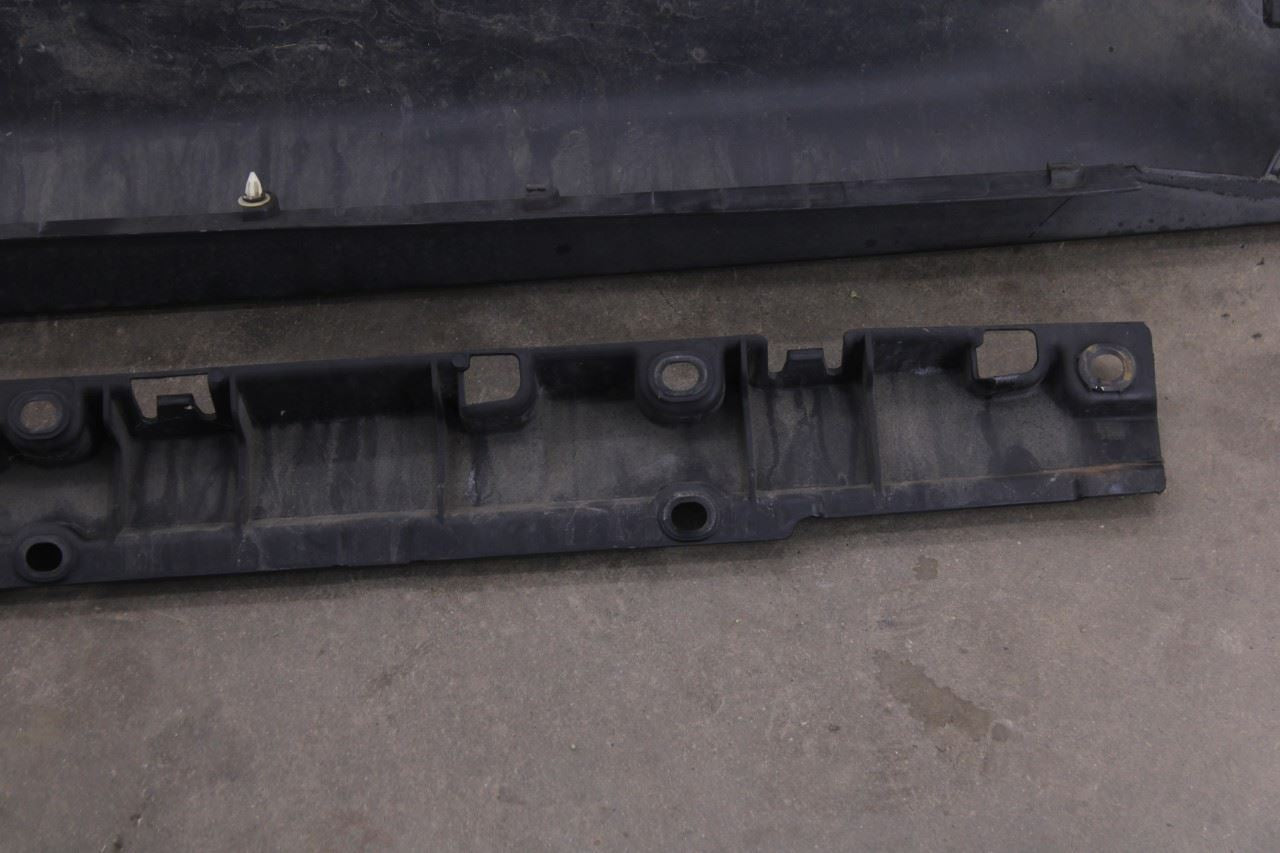 2007-2013 BMW X5 xDrive35i Right Side Rocker Skirt Panel Molding 7191242 OEM - Alshned Auto Parts