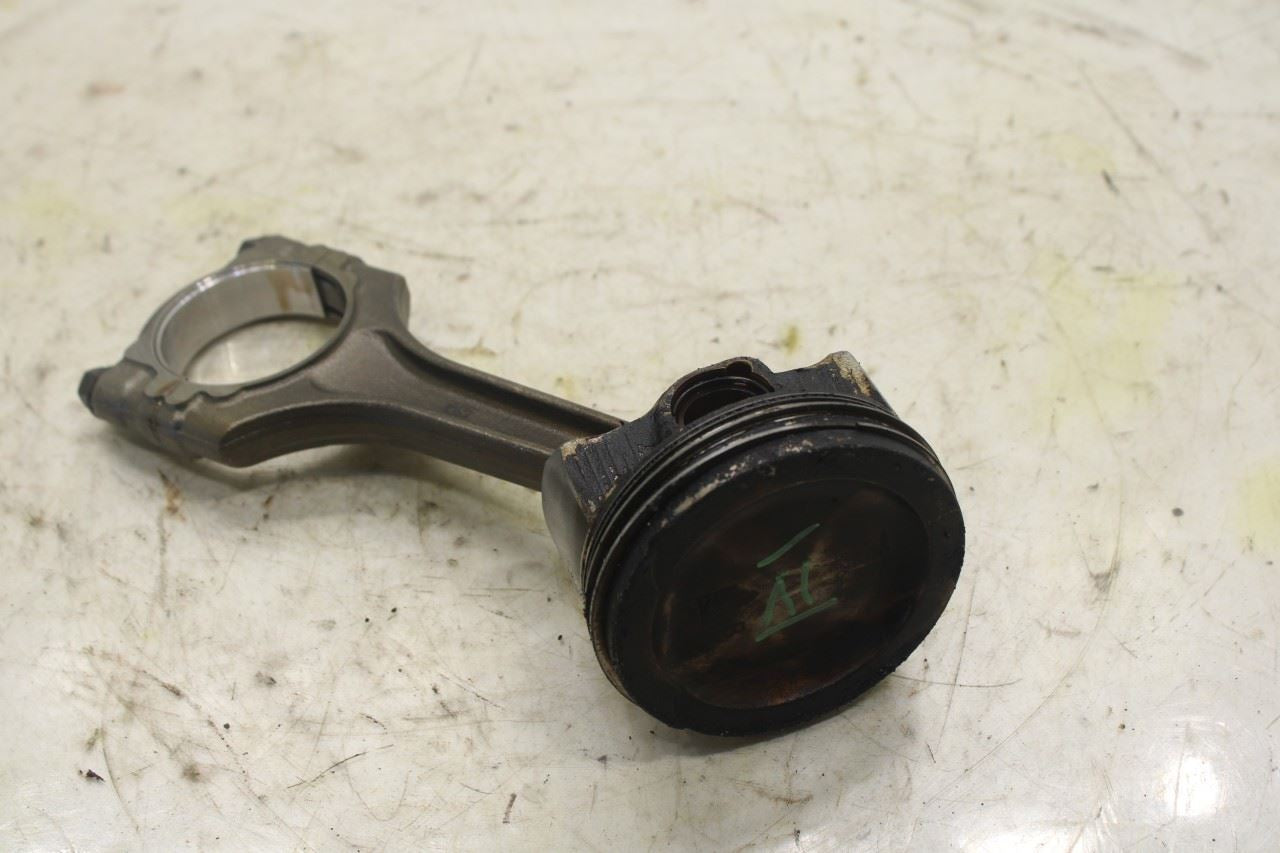 2017-22 Alfa Romeo Giulia Ti 2.0L AWD Engine Piston 4 w/ Connecting Rod 50052788 - Alshned Auto Parts