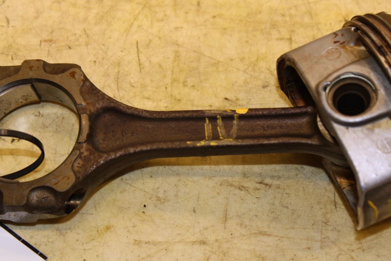 2010-17 Toyota Camry LE 2.5L Engine Piston No 4 w/ Connecting Rod 13211-0V011-A0 - Alshned Auto Parts
