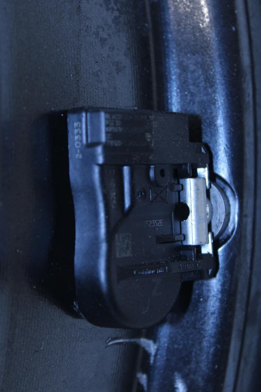 2017-2022 Infiniti Q60 Luxe Aluminum Wheel R19x9J 10 Spoke D0C00-5CA3A OEM - Alshned Auto Parts