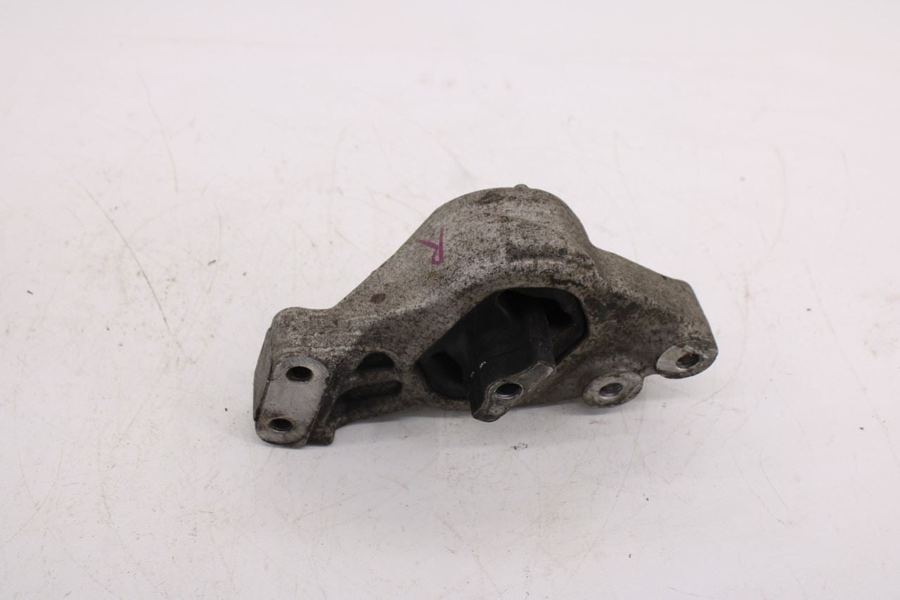 2019-24 Ram 1500 Big Horn 5.7L Left and Right Engine Mount Insulator 68248781AB12