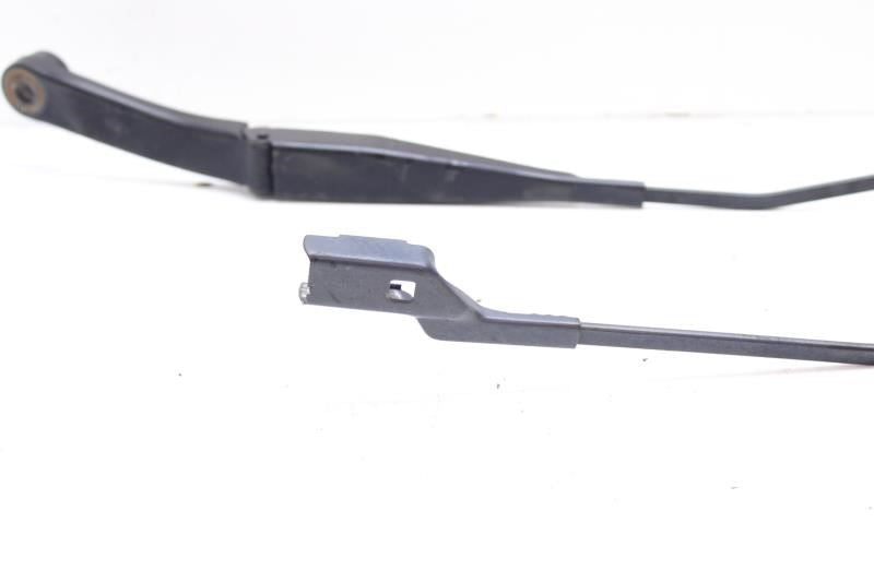 2015-2018 Jeep Renegade Front Left & Right Wiper Arm 68256581AA OEM - Alshned Auto Parts