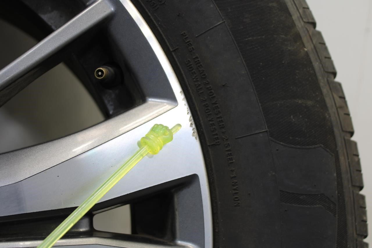 2017-20 Nissan Pathfinder SV Wheel Tire Leao Lion Sport HP3 235/65R18 106H Set 4 - Alshned Auto Parts