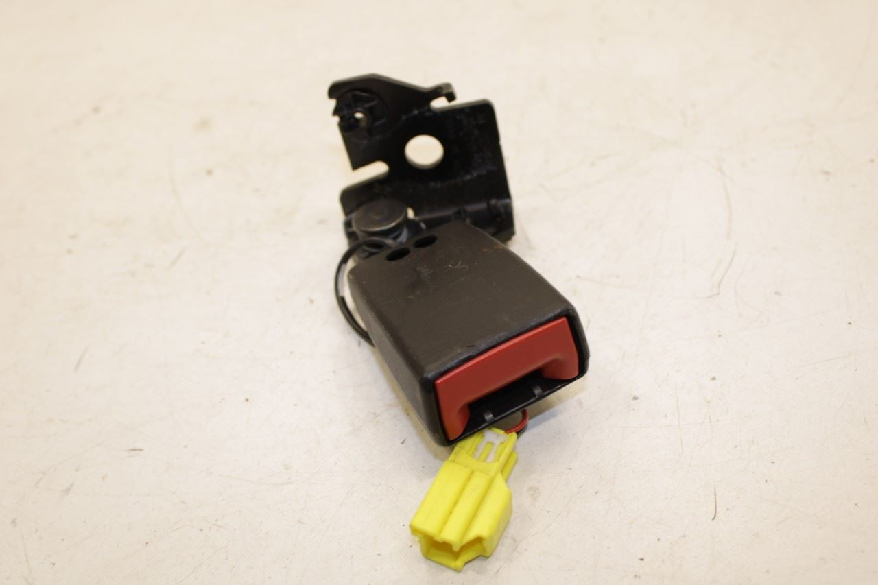 15-16 Volvo S60 T5 Premier Rear Right and Left Side 2nd Row Seat Belt Buckle Set - Alshned Auto Parts