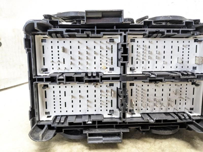 2016-2018 Chevrolet Malibu Engine Fuse Box Relay Junction 84144635 OEM - Alshned Auto Parts