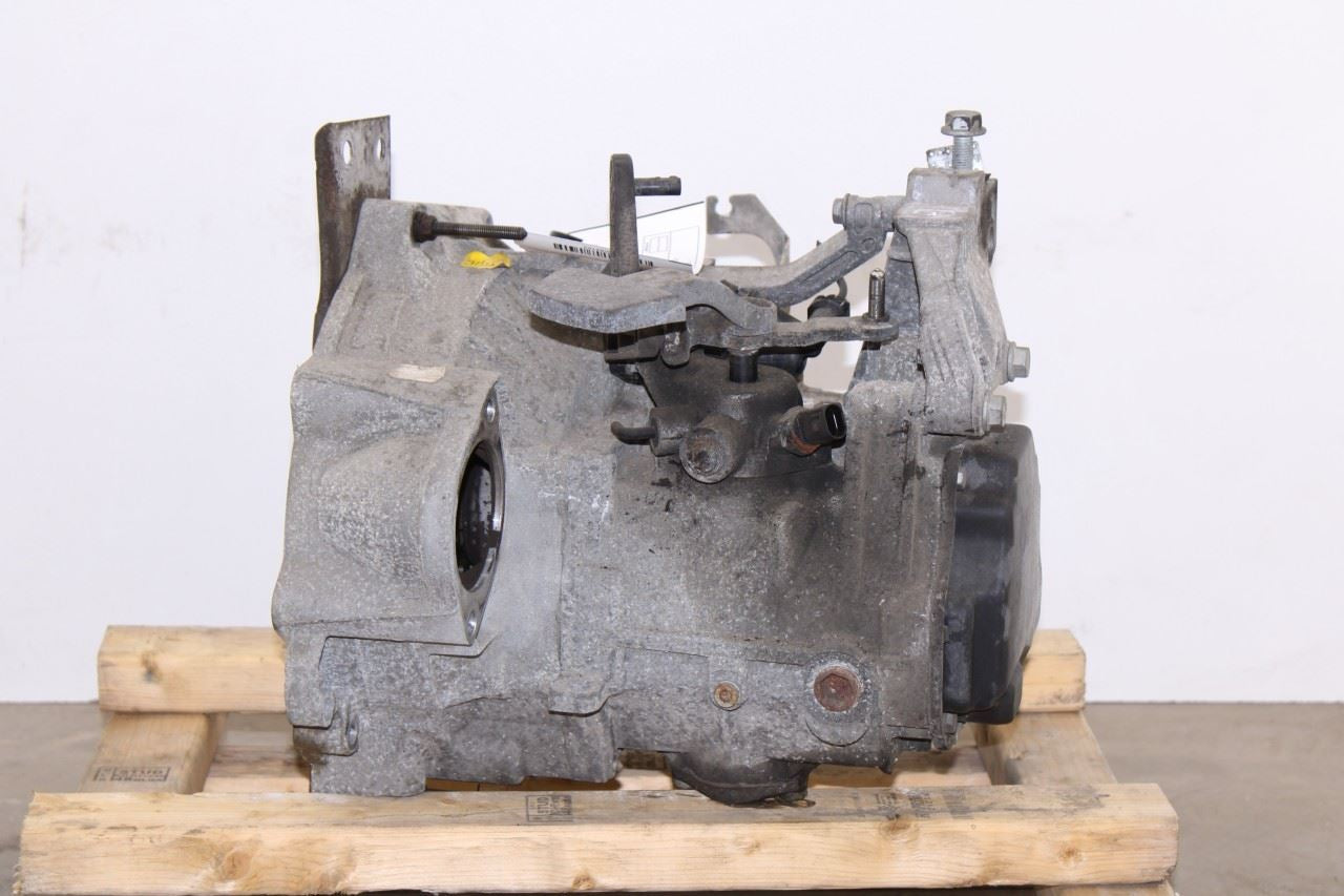 14-17 Volkswagen Jetta Sport 1.8L FWD 5-Spd Manual Transmission 128K 0A4300052P2