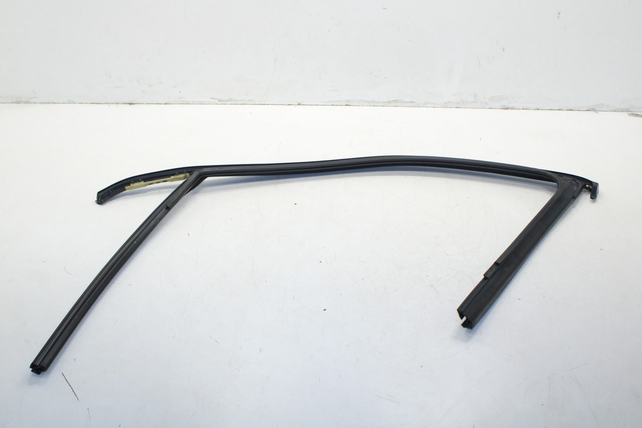2014-23 Jeep Cherokee Front Right Door Run Channel w/ Belt Molding Weatherstrip - Alshned Auto Parts