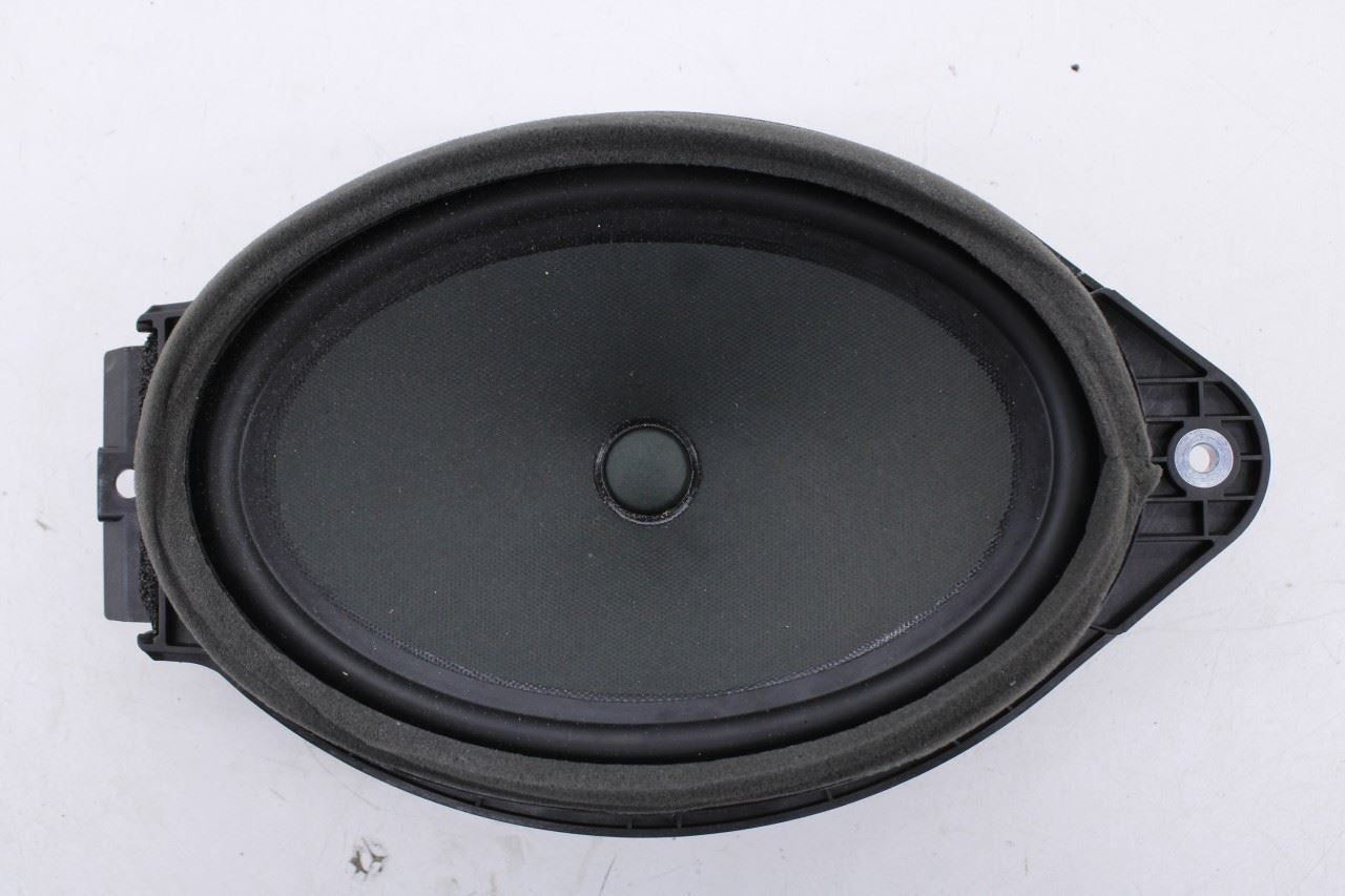 2018-2024 Chevrolet Equinox LT Front Right and Left Door Audio Speaker 8415655611
