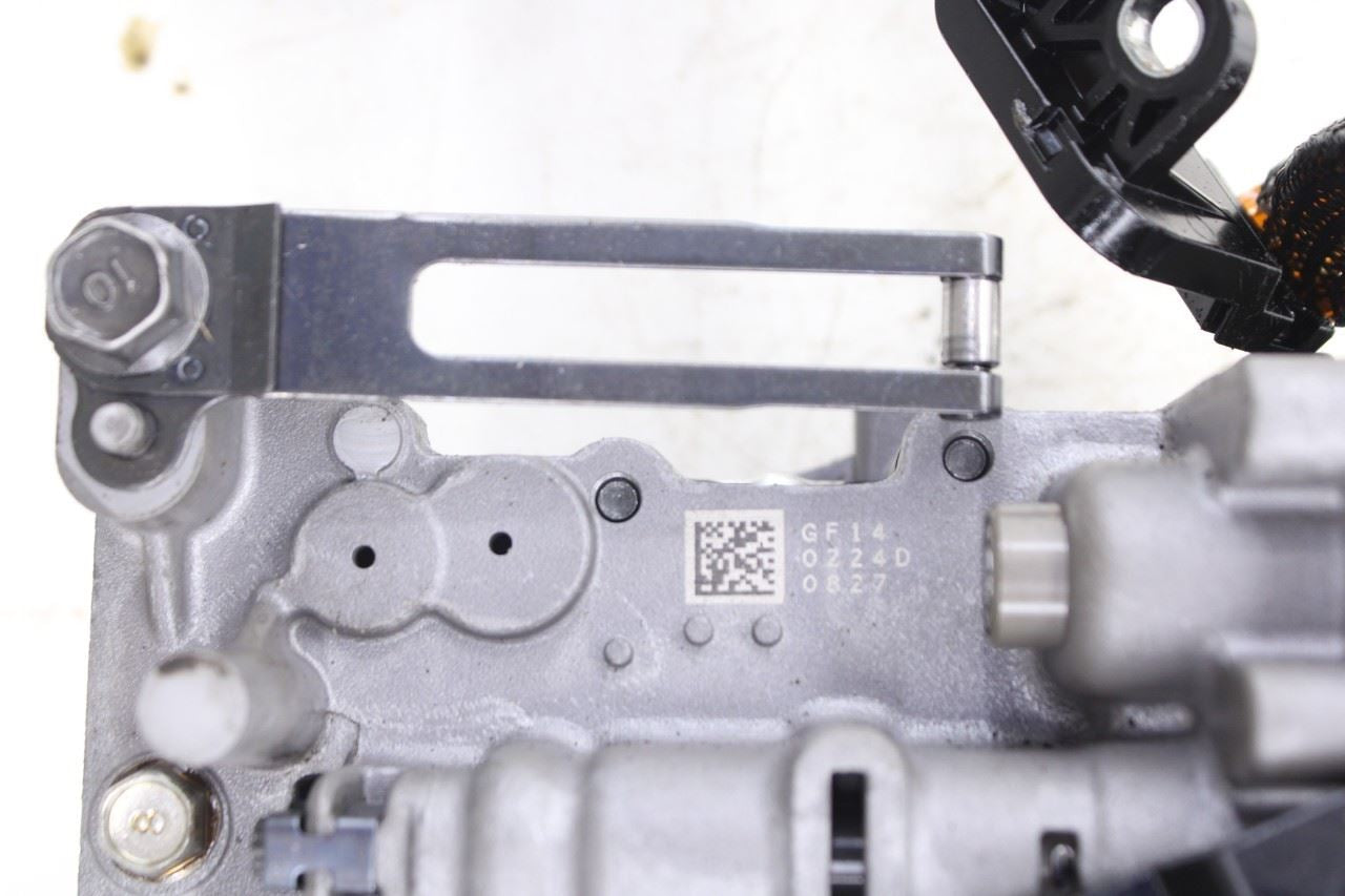 14-16 Kia Soul 1.6L FWD 6-Spd Auto Transmission Valve Body w/ Oil Pan 46210-26005