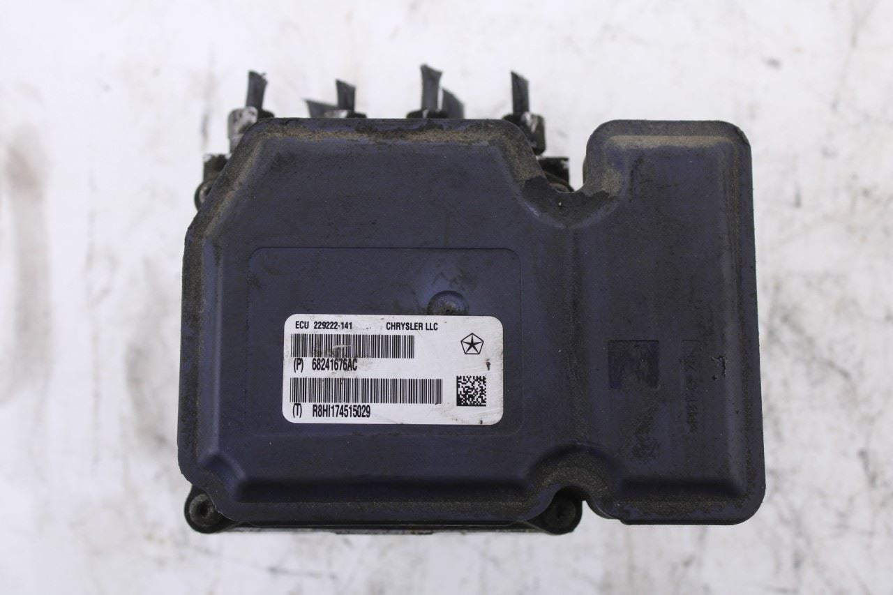 14-15 Dodge Durango SXT 3.6L ABS Anti Lock Brake Pump Control Module 68241676AC2