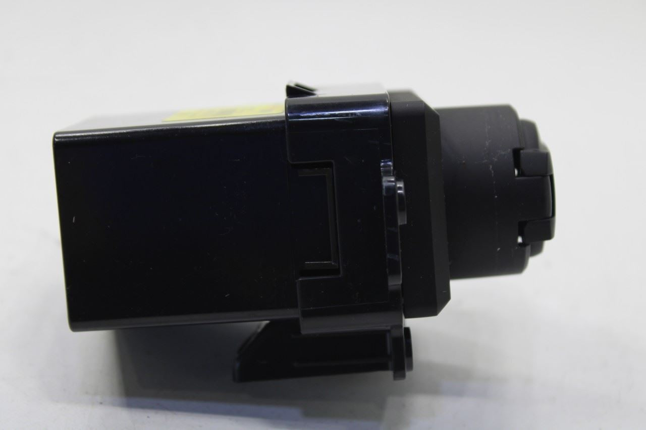 2015-20 Kia Sorento LX 3.3L Center Console Battery Charger USB Port 96125-C6010 - Alshned Auto Parts