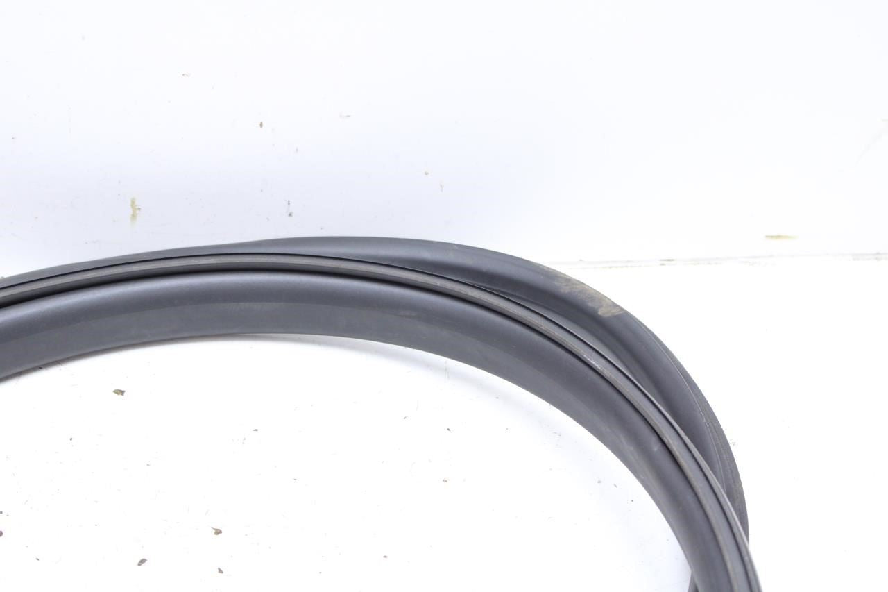 2014-2016 Maserati Ghibli Front Right Door Weatherstrip On Body 670108175 OEM - Alshned Auto Parts